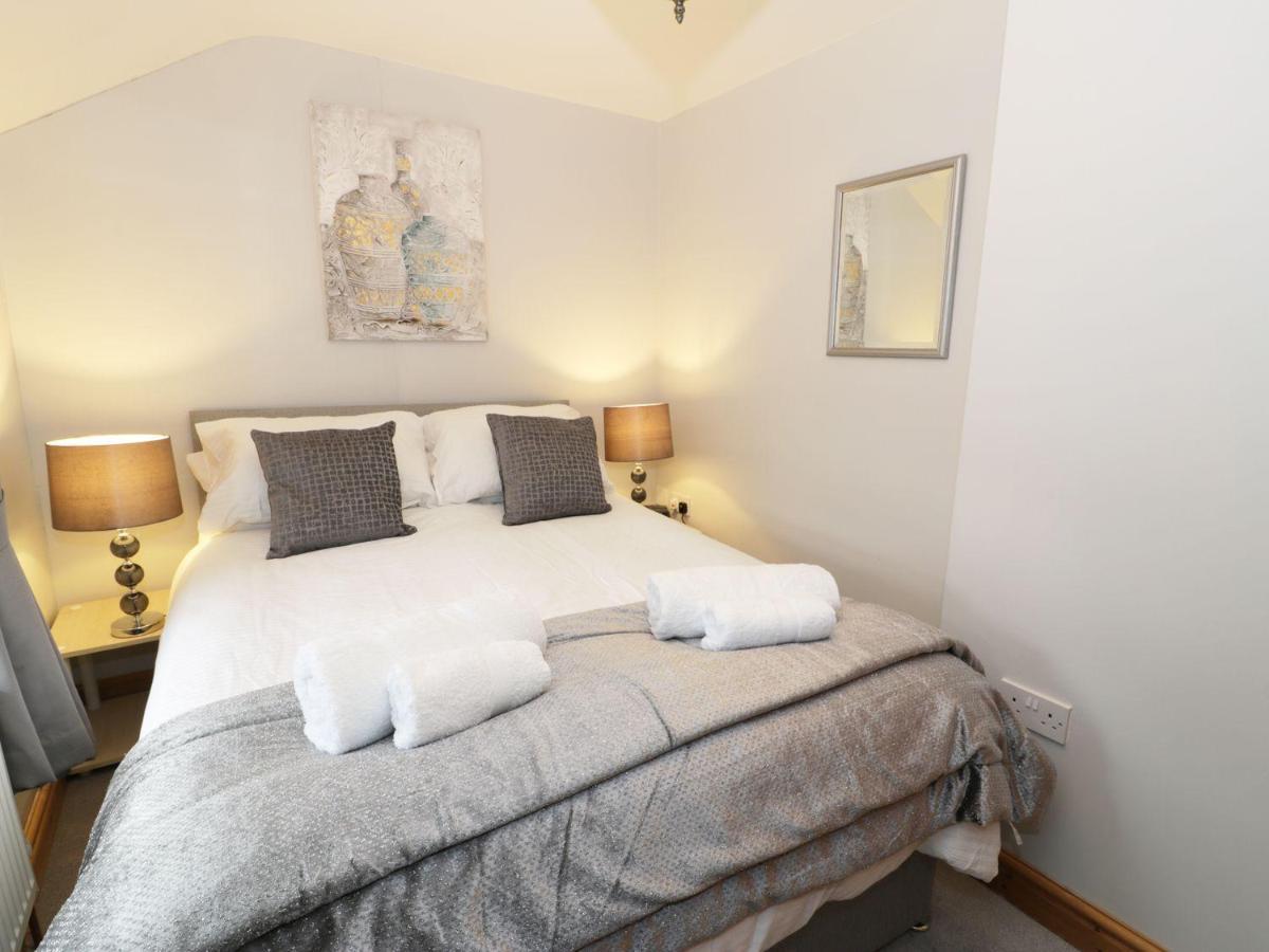 블레노페스티니오그 Bridgeway House 빌라 외부 사진